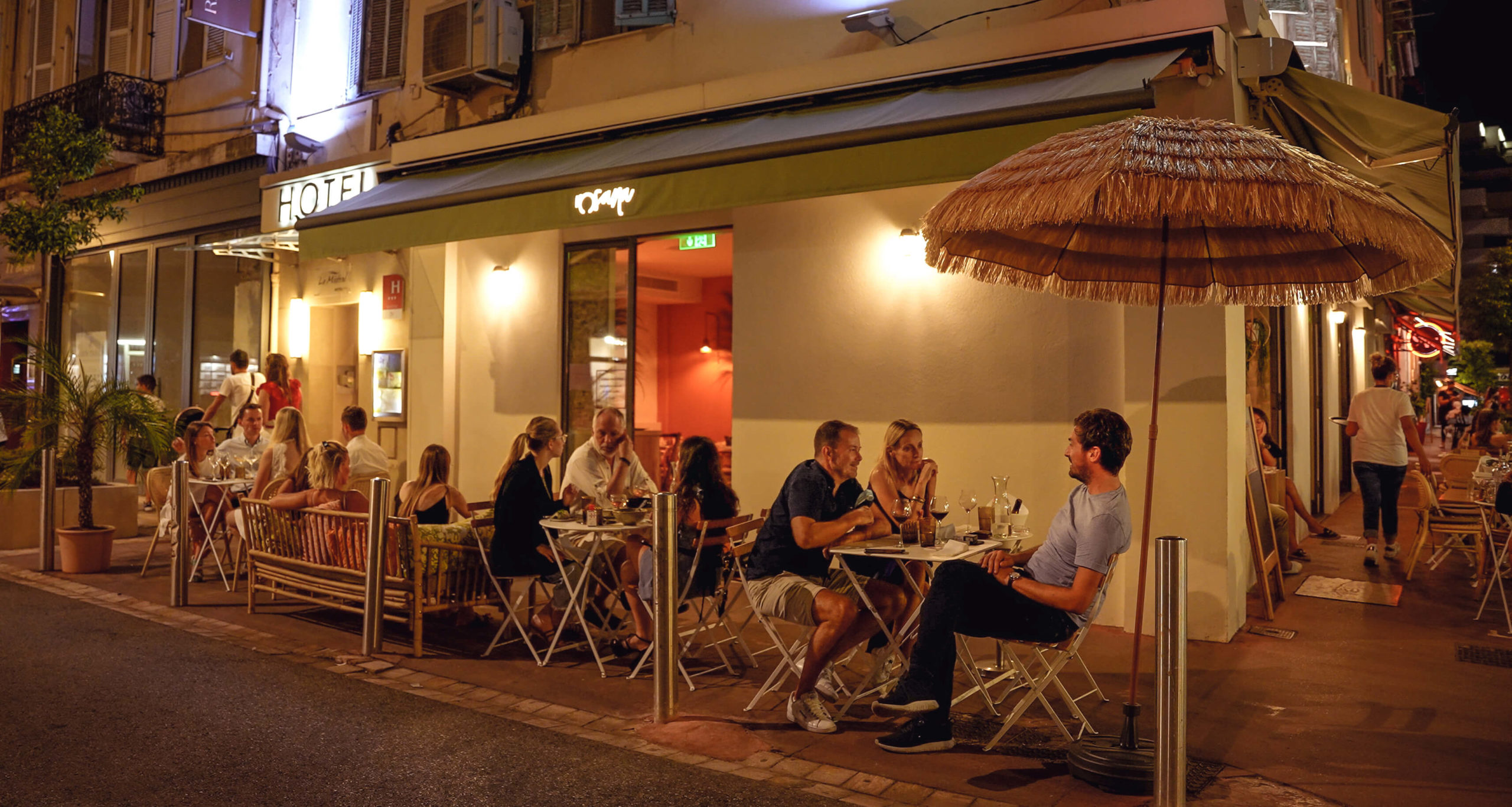 2021-08-20_Le-Rosana_At-Night--170